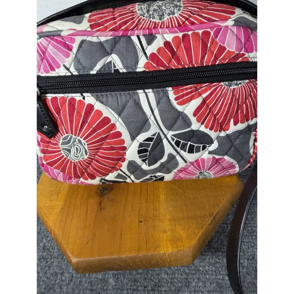 Vera‎ Bradley Floral Nightingale Crossbody Bag Quilted Red Gray Black Retired